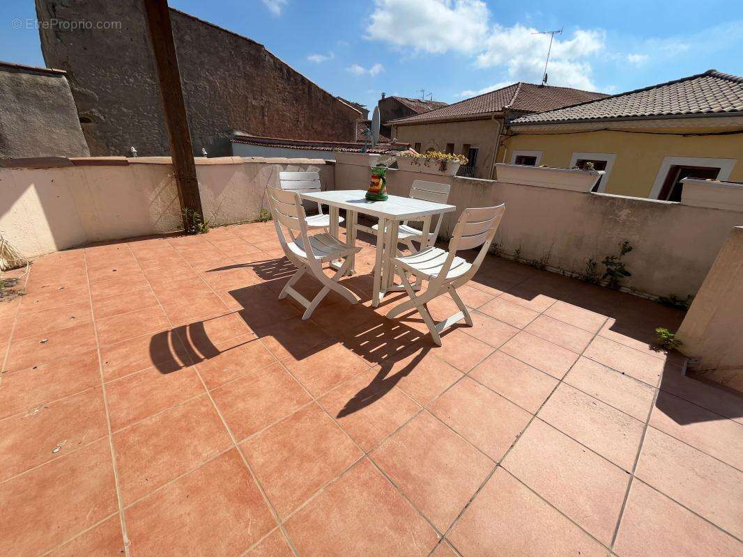 Meze, Appartement avec exceptionnel et rarissime emplacement sur le port - photo 18