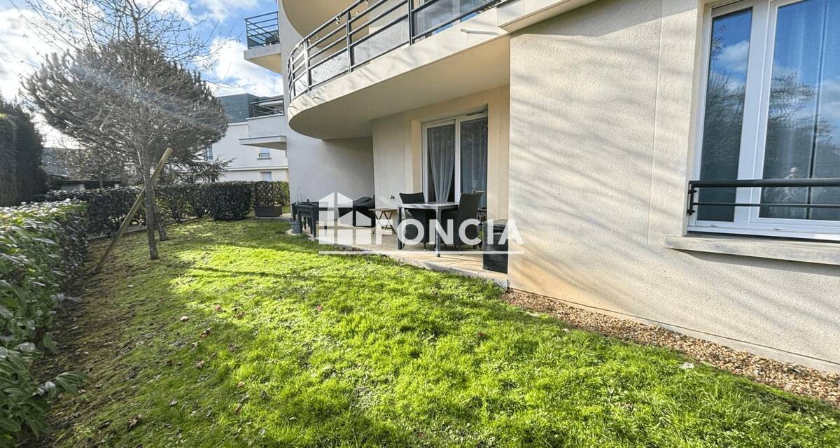 Appartement à SAINT-CYR-SUR-LOIRE