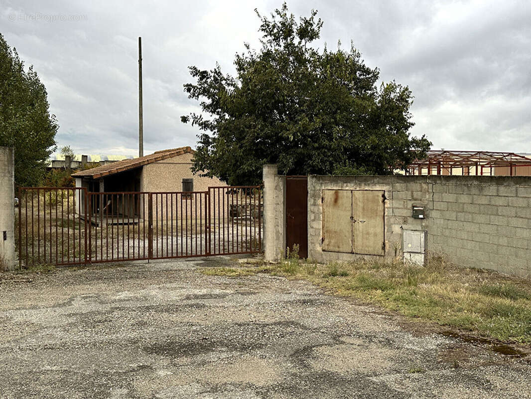 Terrain à CARCASSONNE