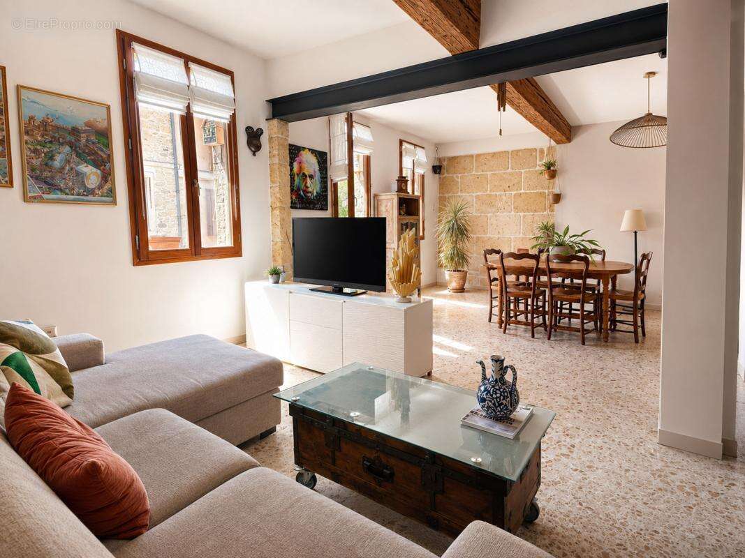Appartement à SAINT-LAURENT-D'AIGOUZE