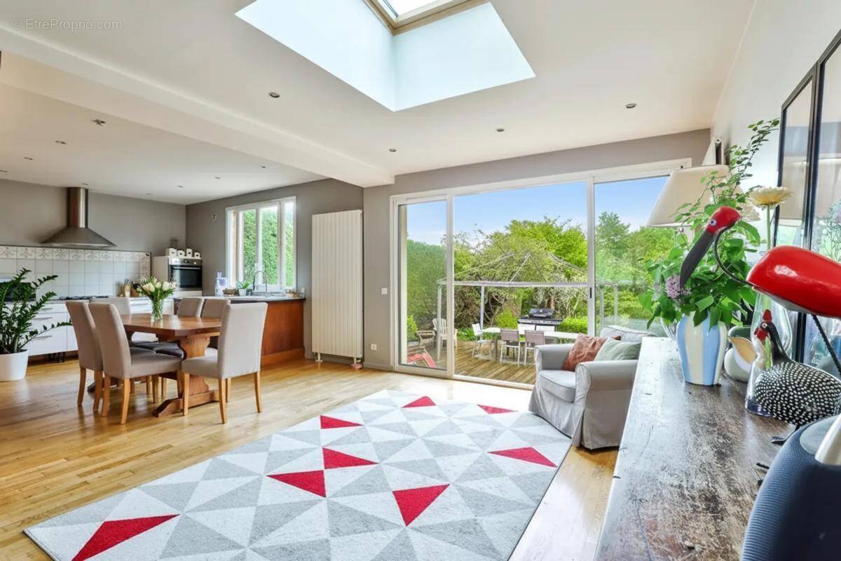 Maison à DEUIL-LA-BARRE