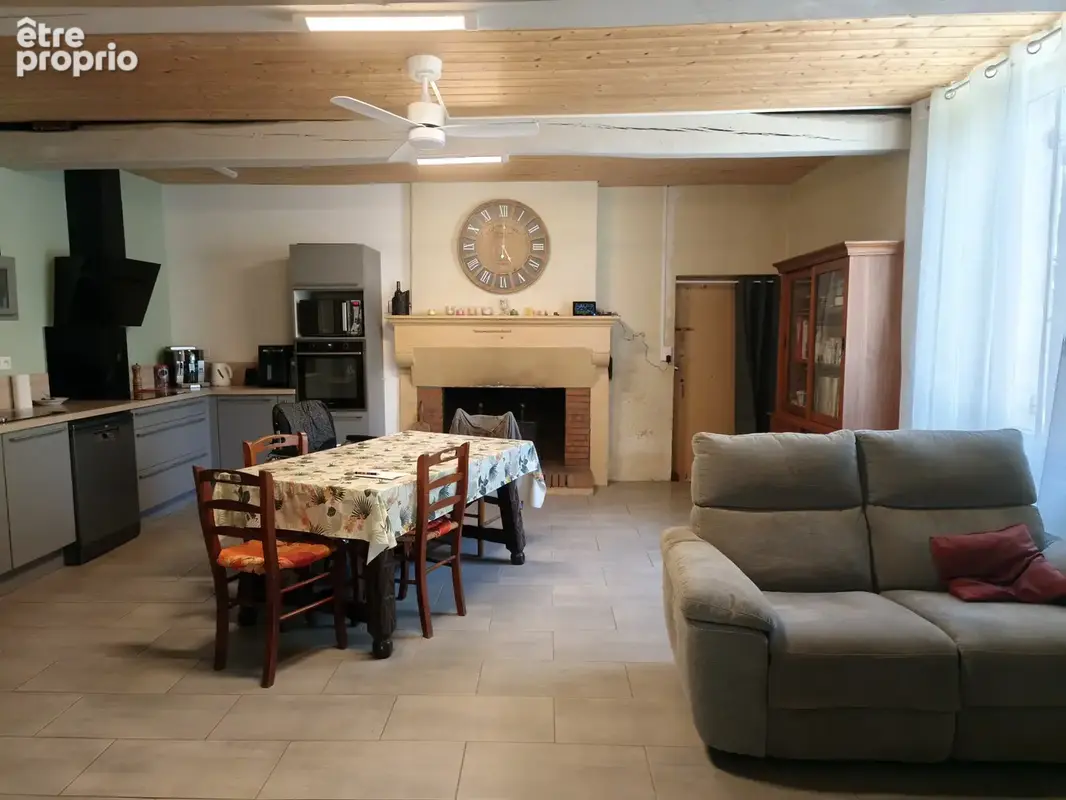 Maison en pierre avec dépendances et vaste terrain - photo 7