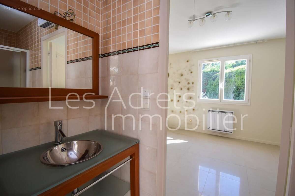 Maison à LES ADRETS-DE-L'ESTEREL