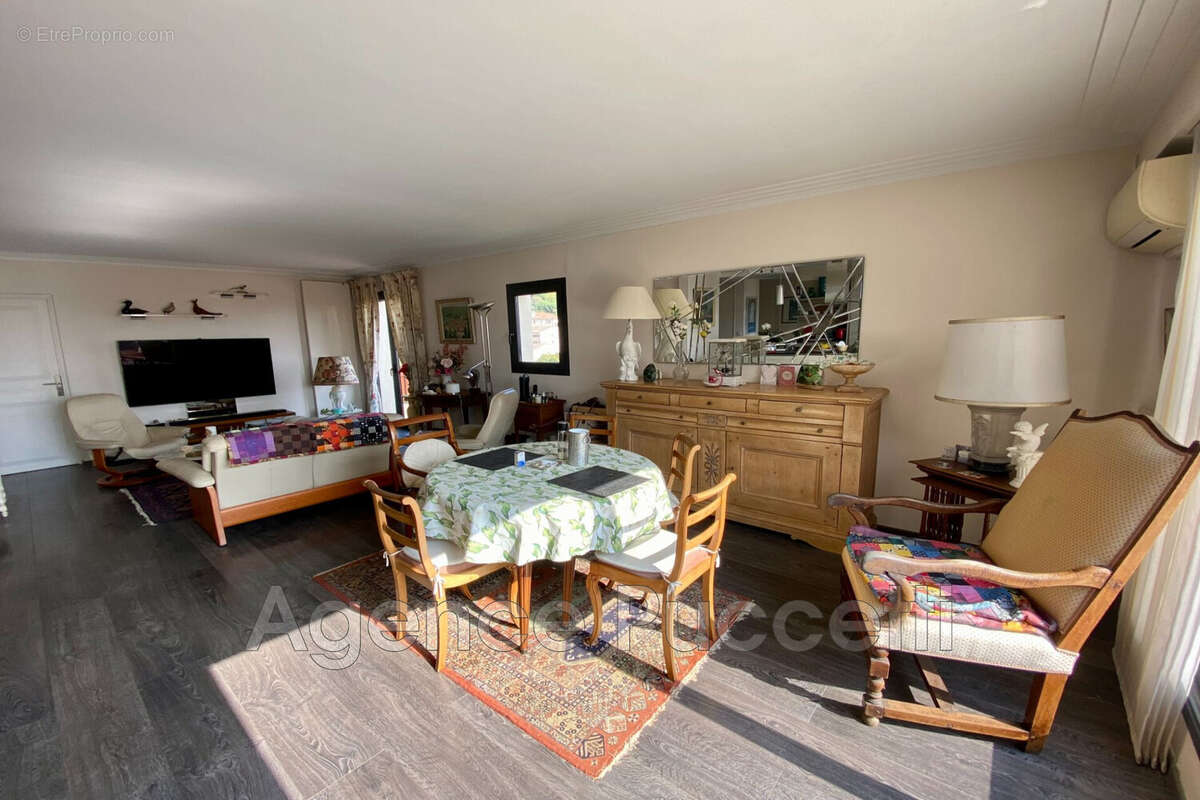 Appartement à VENCE