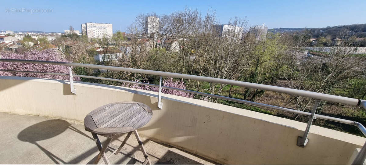 Appartement à LAXOU