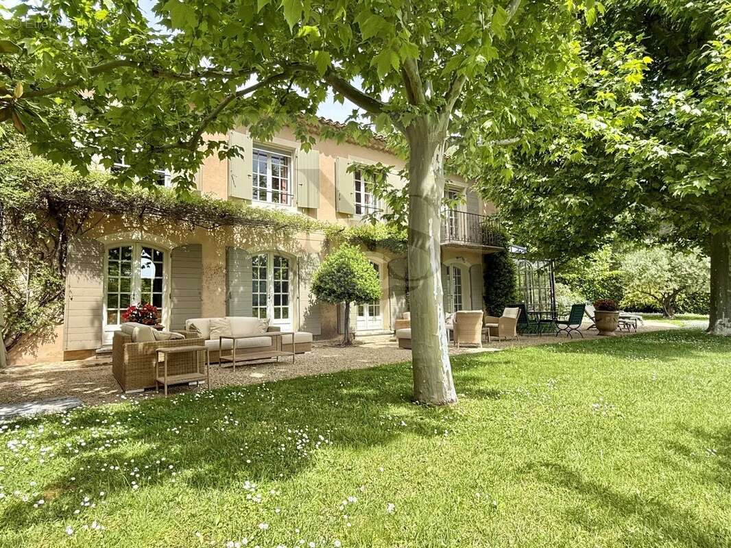 Maison à LE THOLONET