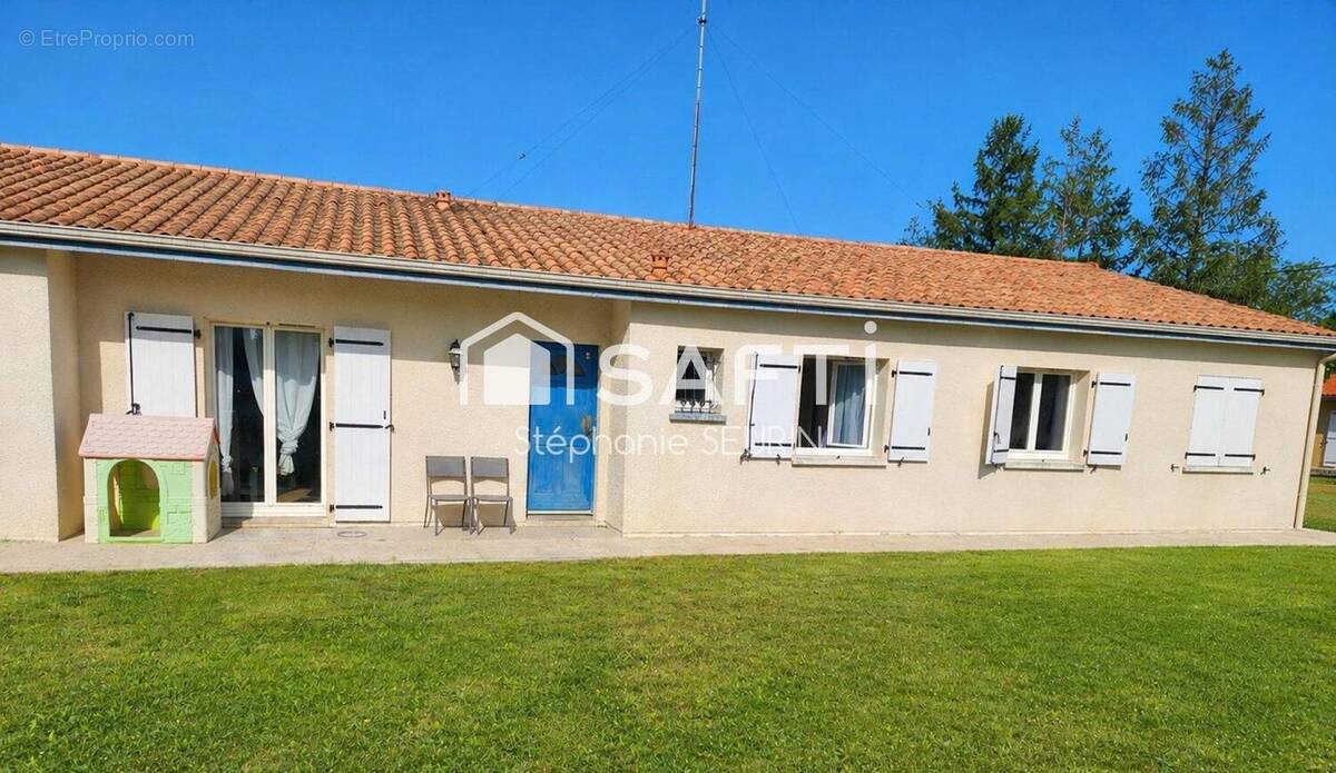 Photo 1 - Maison à MONTLIEU-LA-GARDE