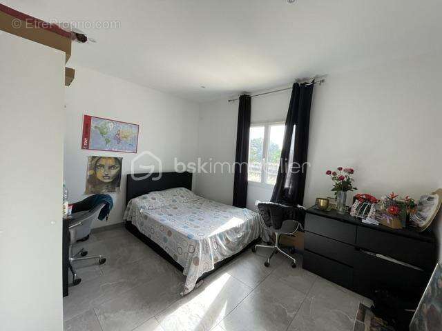 Appartement à VILLENEUVE