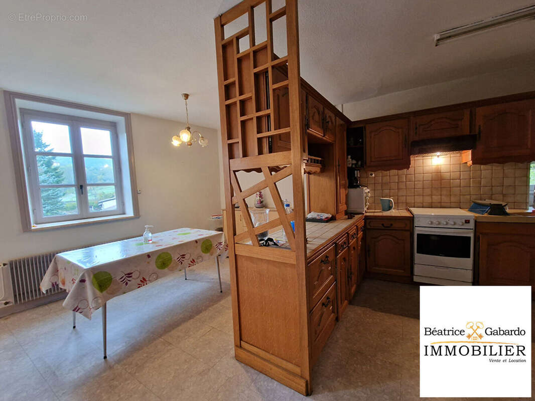 Maison Chamelet 7 pièce(s) 152 m2 - photo 4