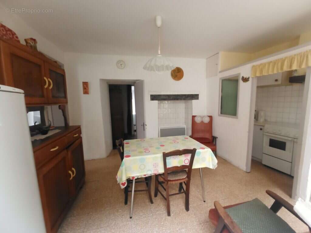 Sous compromis – maison de plain-pied avec cour, saint-pons-de-thomières (34220) - photo 6