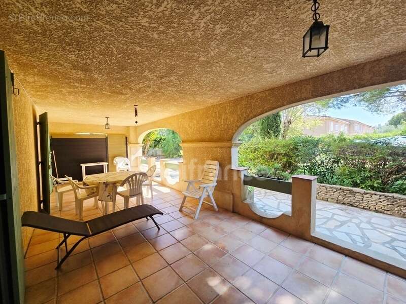 Maison à vendre 7 pièces LA CIOTAT (13) Garage, Terrain 1057 m2 - photo 18