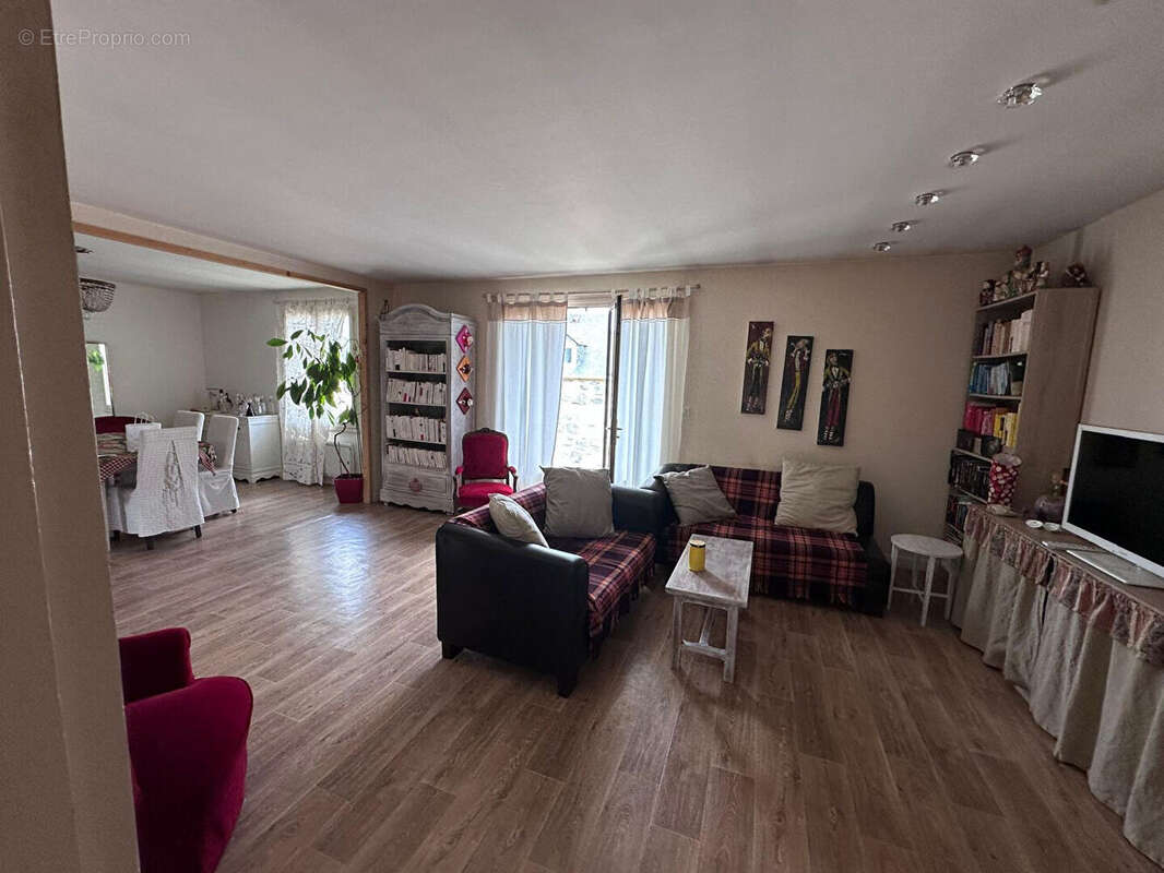 Appartement à LAGUIOLE