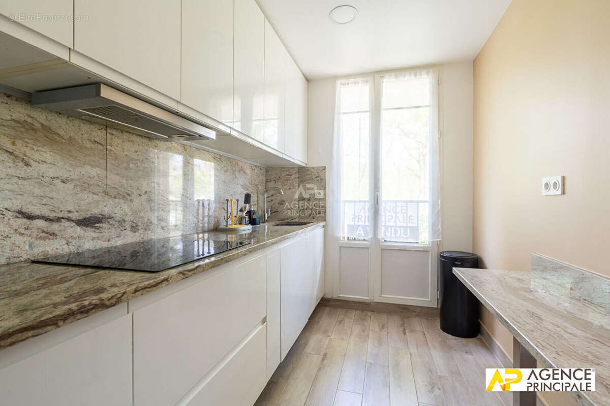 Appartement à MAISONS-LAFFITTE