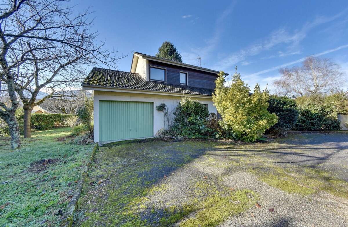 Maison à SAINT-EGREVE