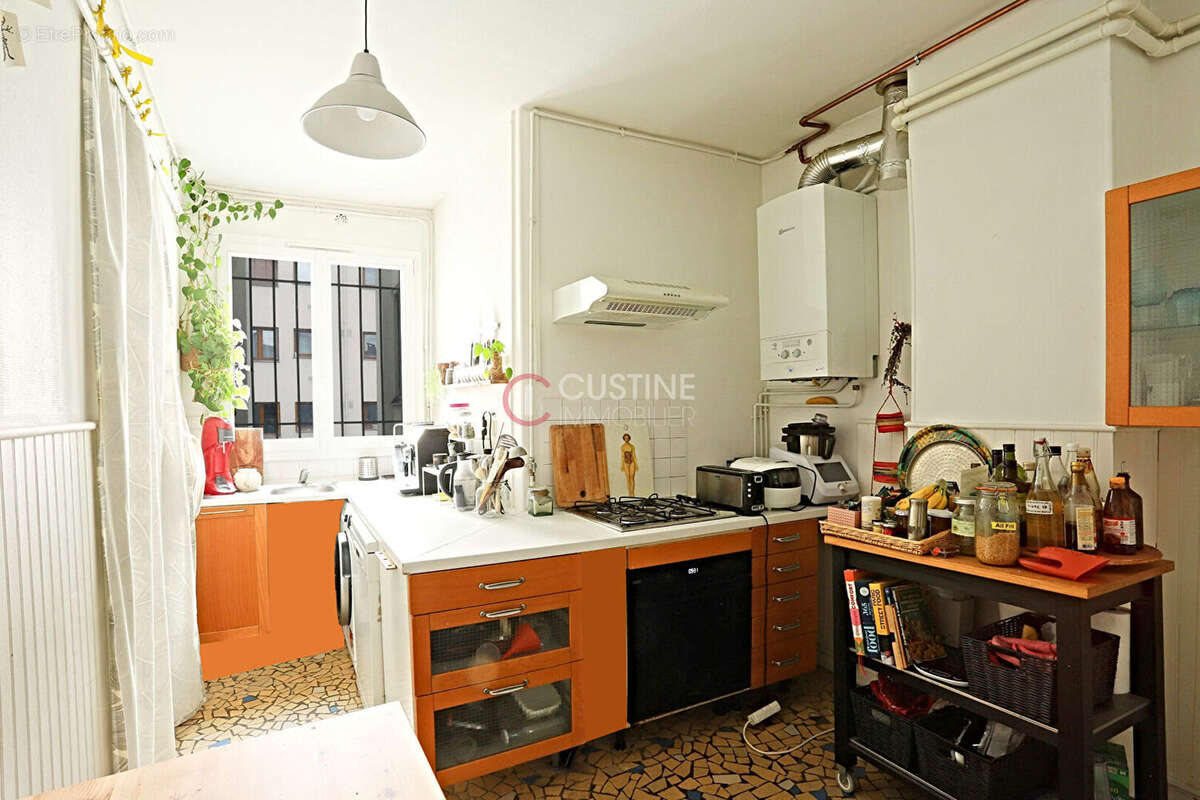 Appartement à PARIS-18E