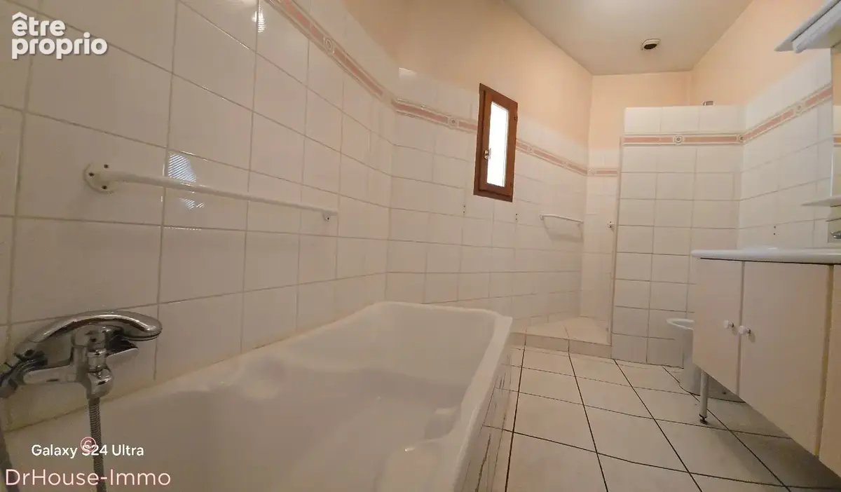 Appartement 5 pièces 89 m² à vendre à Saint-Etienne (42000) - photo 9