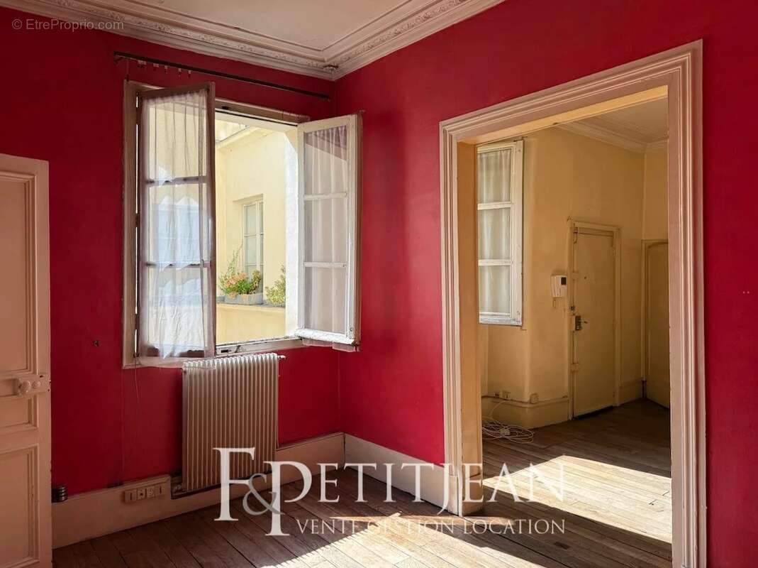 Appartement à PARIS-6E