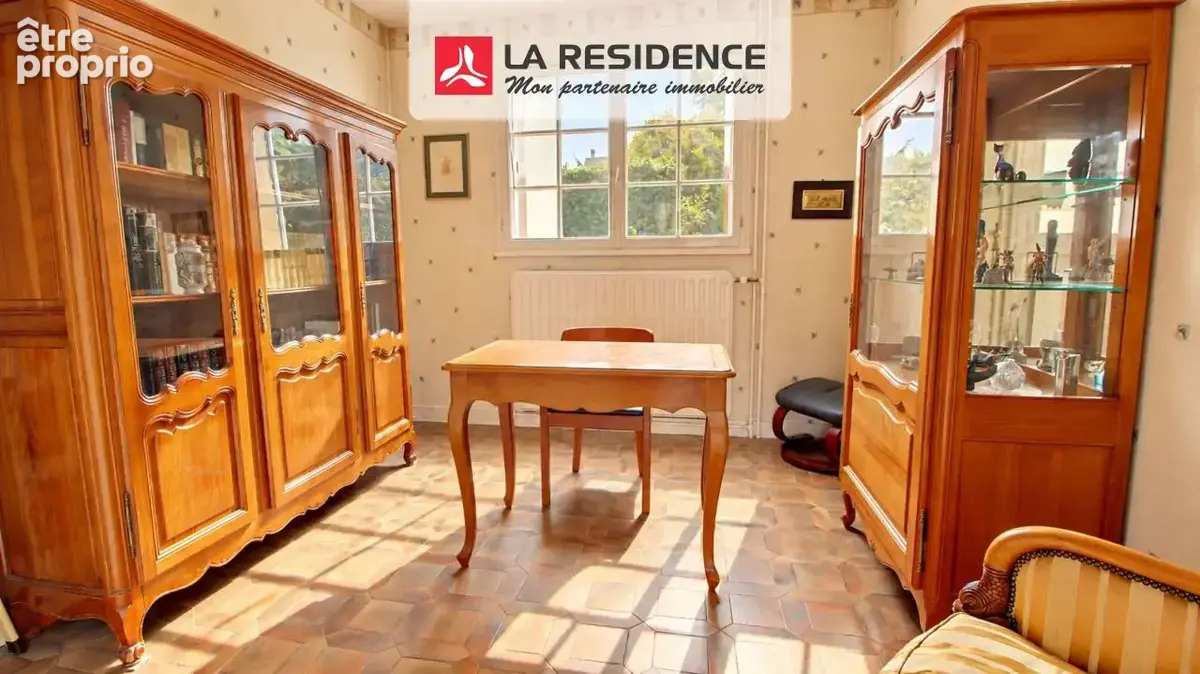 Maison 8 pièces 154 m² à vendre à Les Clayes-Sous-Bois (78340) - photo 4
