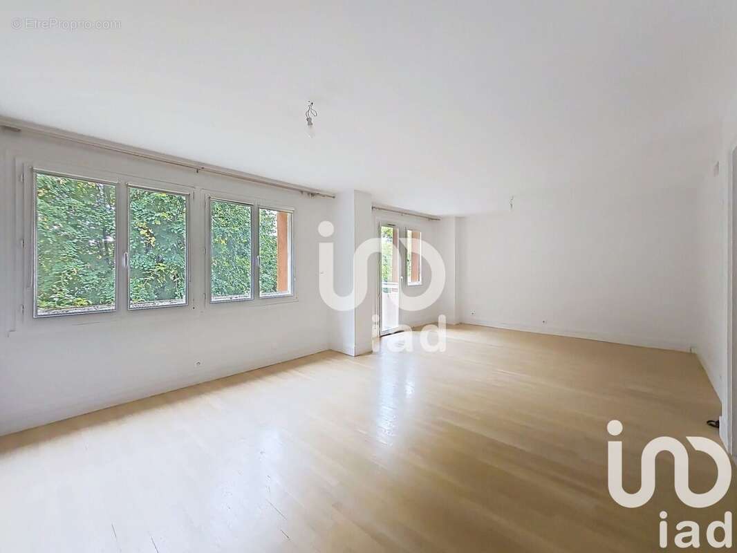 Photo 2 - Appartement à SURESNES