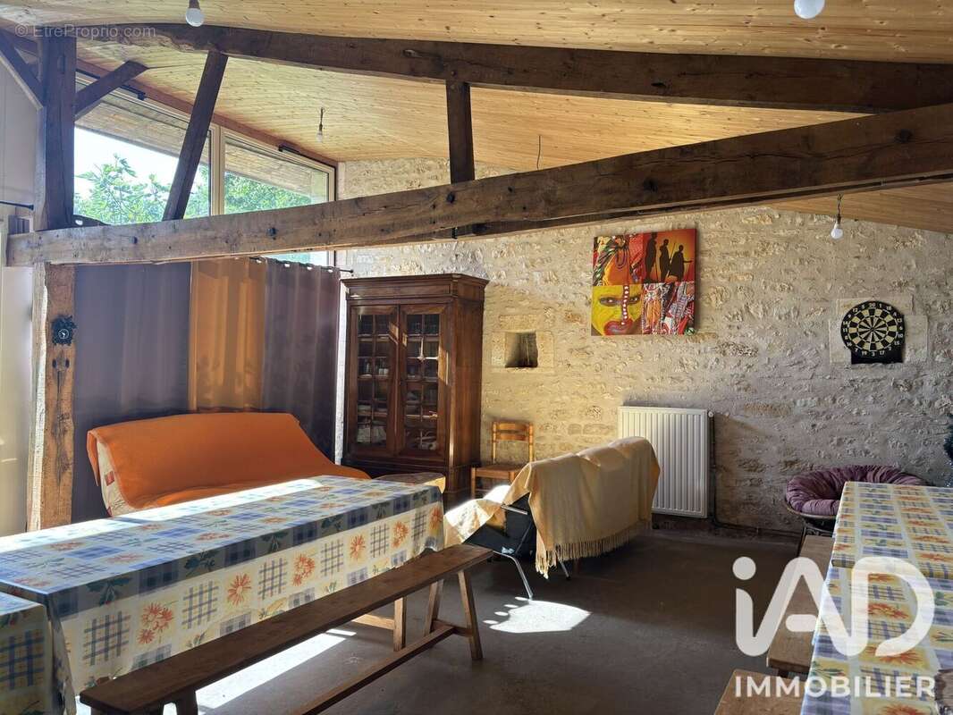 Maison 108 m² à Negrondes  - photo 2
