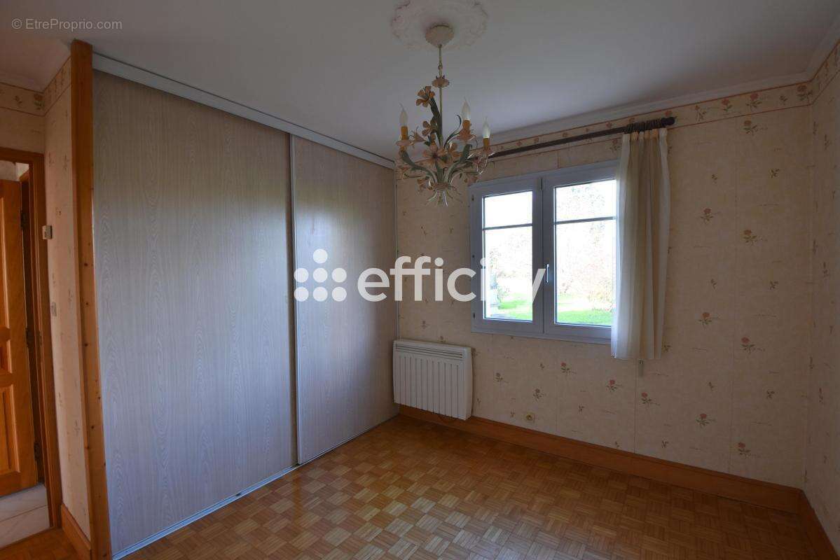 Maison à LOGONNA-DAOULAS