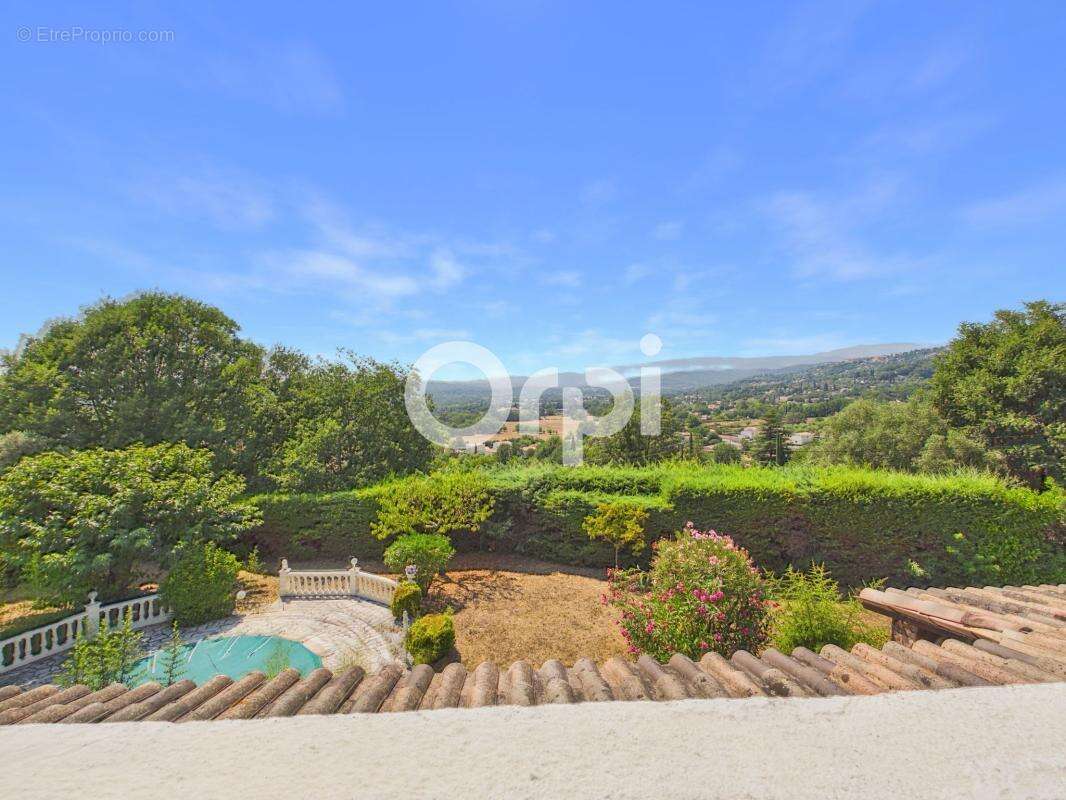 Calme- piscine- garages-grands volumes-localisation - photo 15