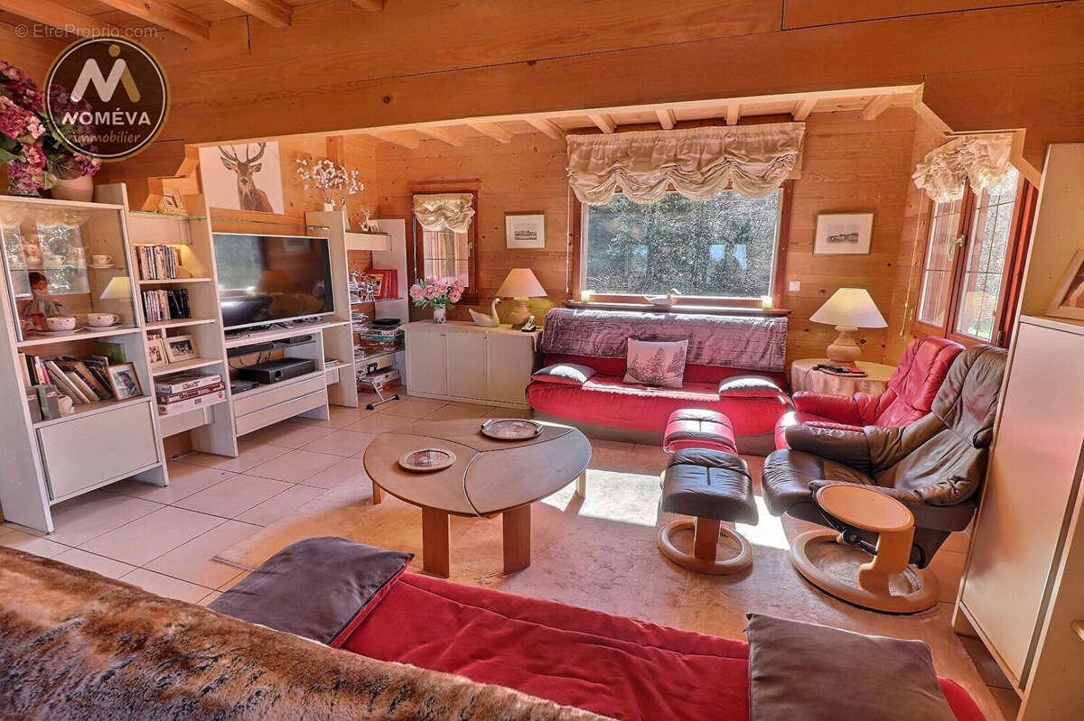 Maison à LE CHAMBON-SUR-LIGNON