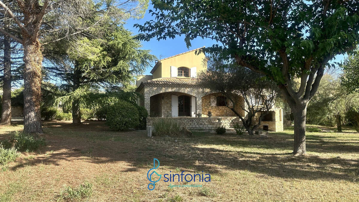 Maison à SAINT-LAURENT-LA-VERNEDE