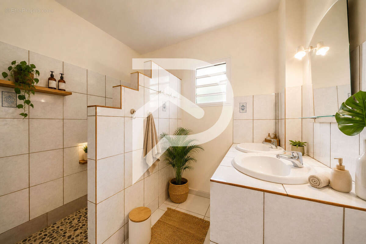 Maison à L'ETANG-SALE