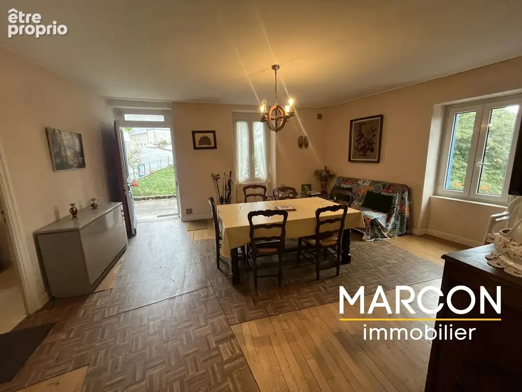 Maison 6 pièces 106 m² à vendre à Crocq (23260) - photo 2