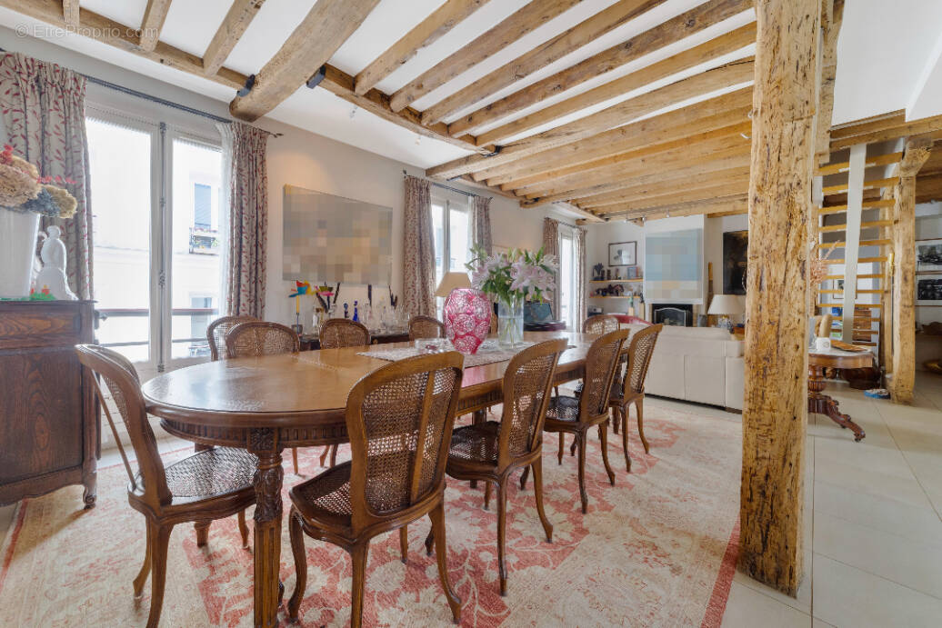 Appartement à PARIS-11E