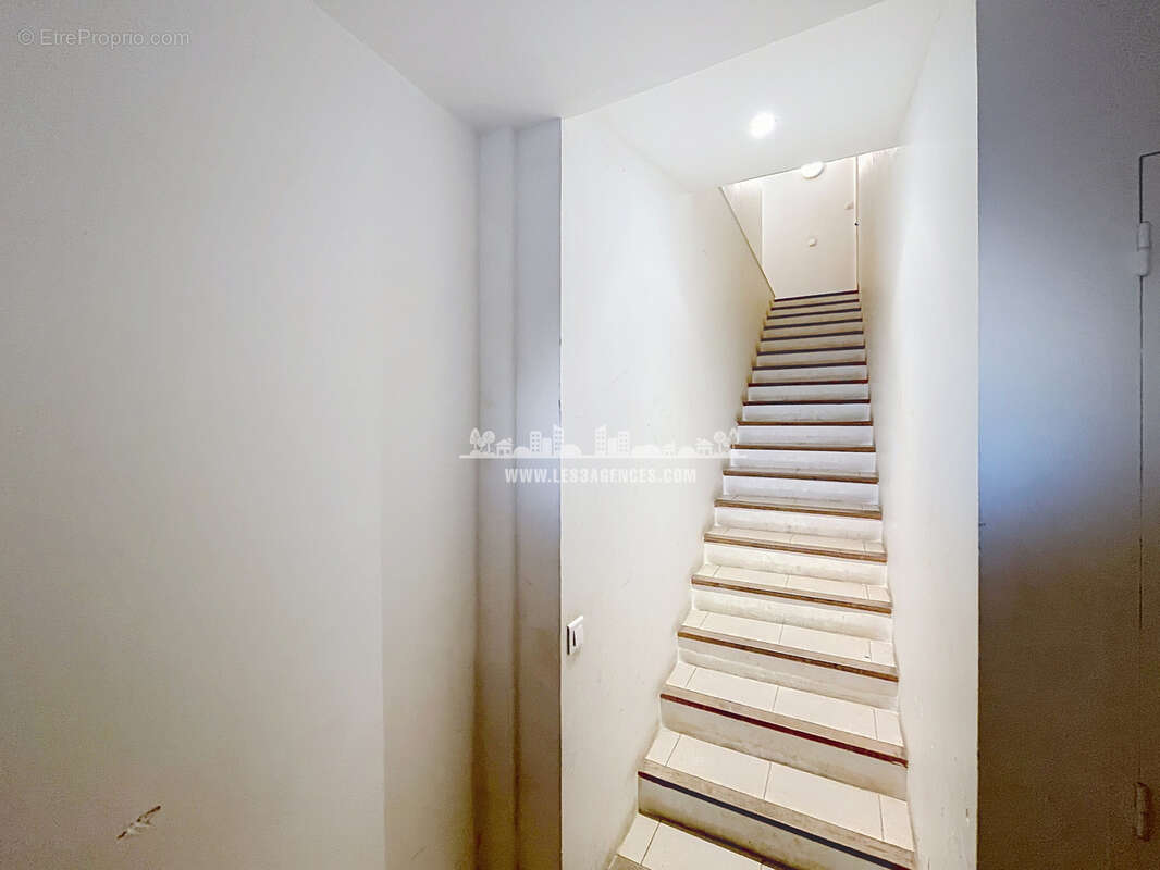 Appartement à COGOLIN