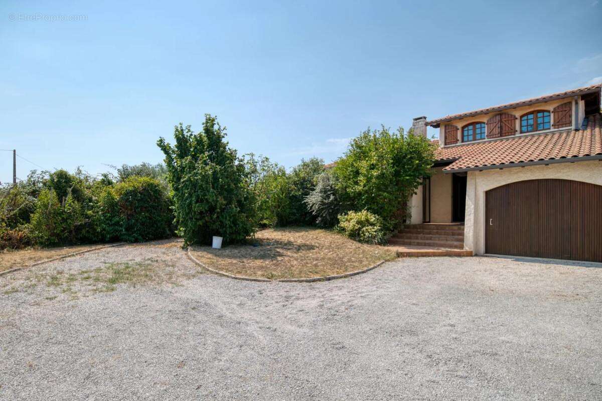 Maison à LONGAGES