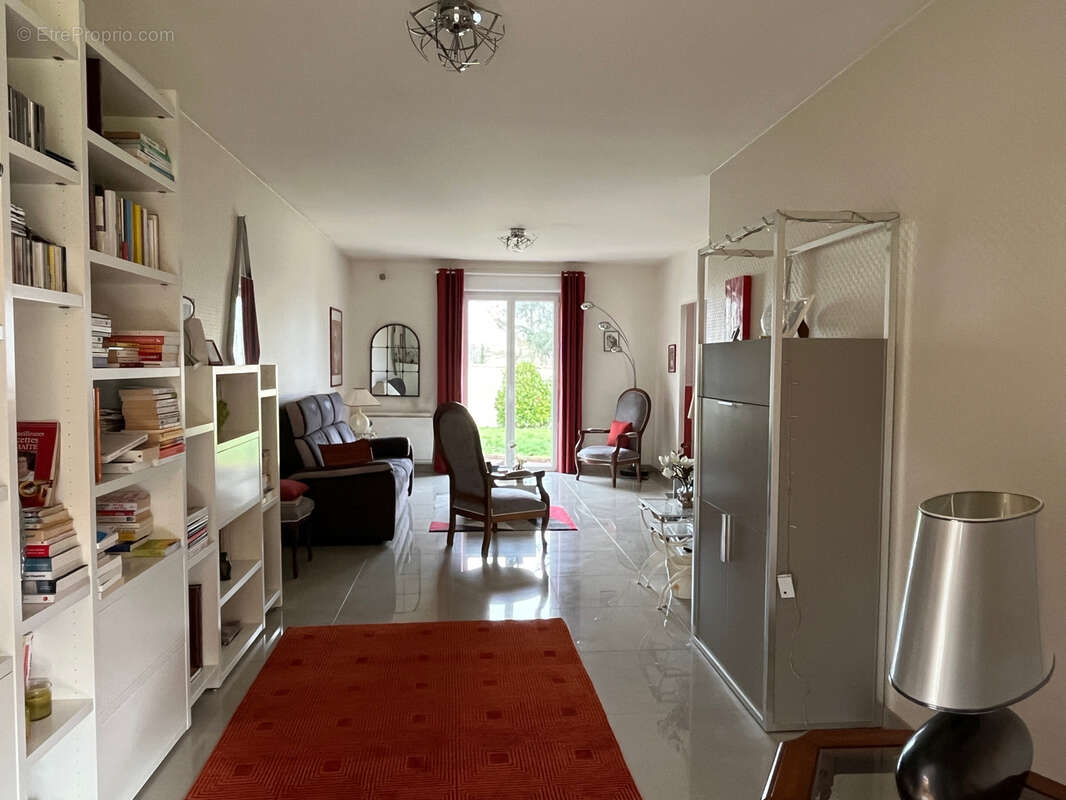 Maison à SAINT-SEBASTIEN-SUR-LOIRE