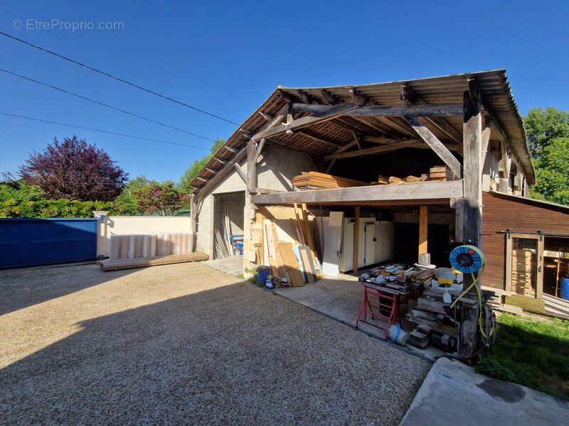 Maison à vendre 8 pièces proche de TONNAY CHARENTE (17) - photo 11