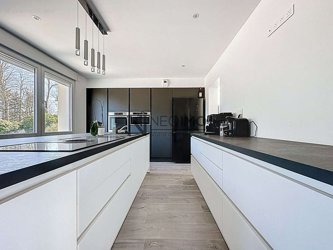 Maison à NEUFCHATEAU