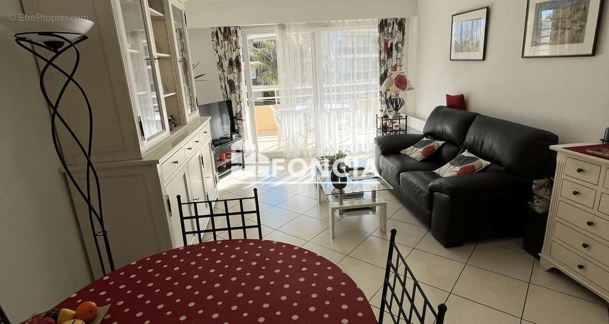 Appartement à MANDELIEU-LA-NAPOULE