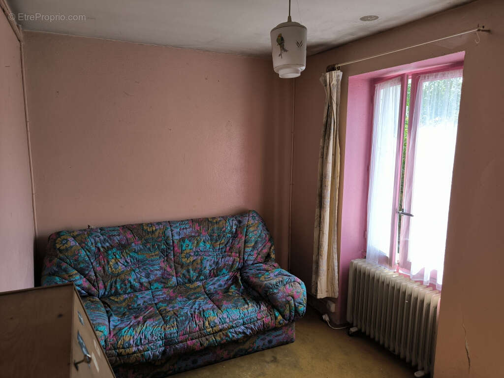 Maison à MONTREUILLON