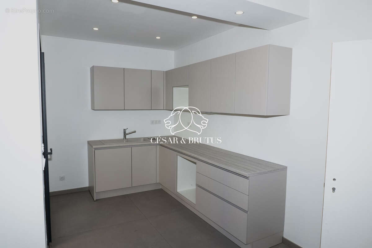 Maison 112 m² à Venissieux  - photo 4