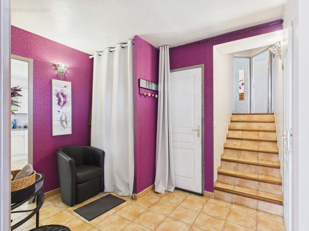 Maison à SAINT-GERMAIN-LEMBRON