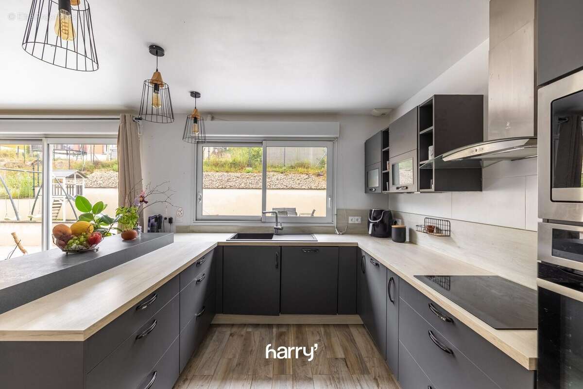 Maison 211 m² à Jougne  - photo 9