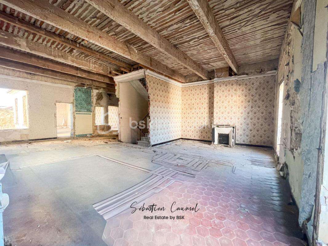 Appartement à COURNONTERRAL