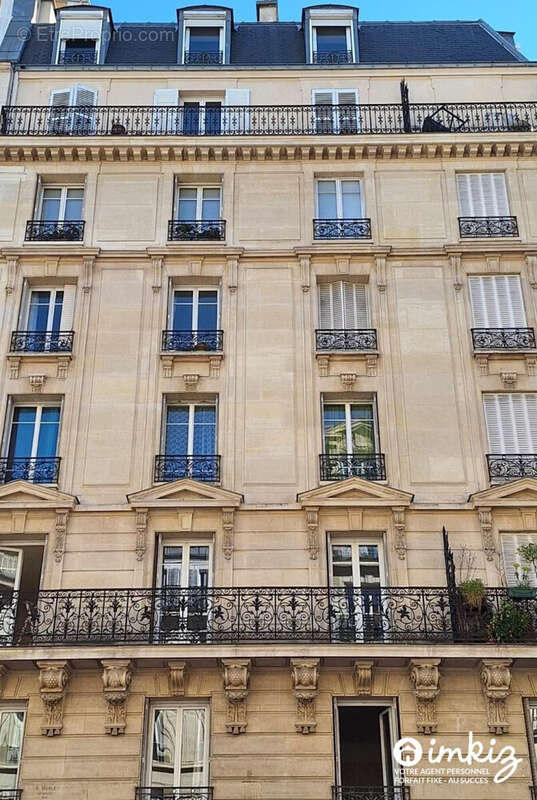 Appartement à PARIS-18E