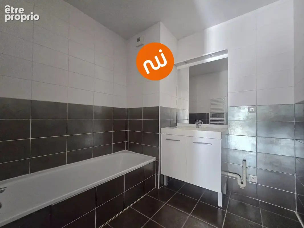 TASSIN-LE-BOURG – Appartement T3 dernier étage avec terrasse - photo 9