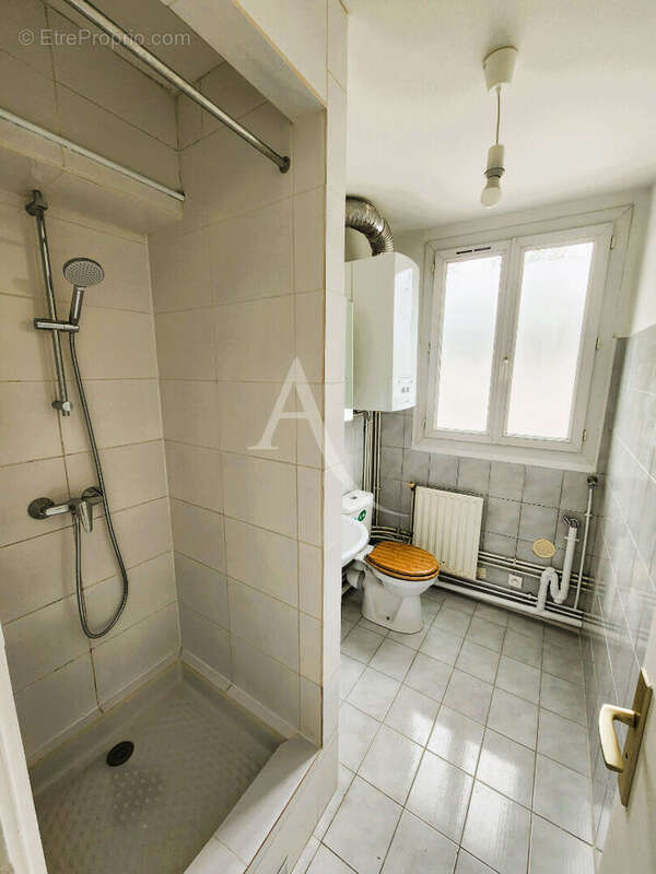 Appartement à PARIS-19E