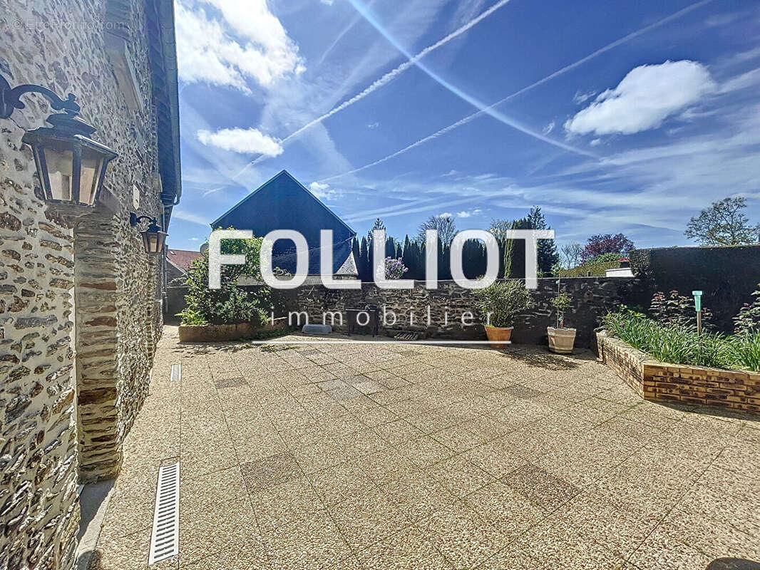 Maison à SAINT-GEORGES-MONTCOCQ