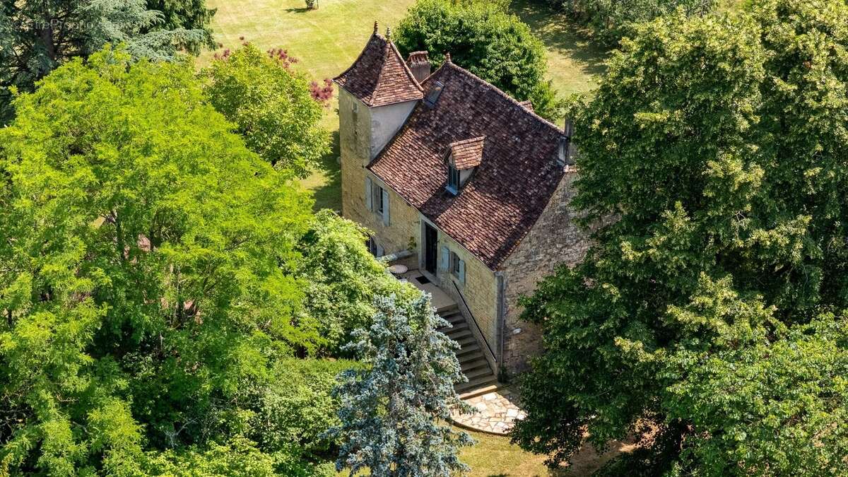 Jolie maison en pierre avec annexe pour les invités. - photo 13