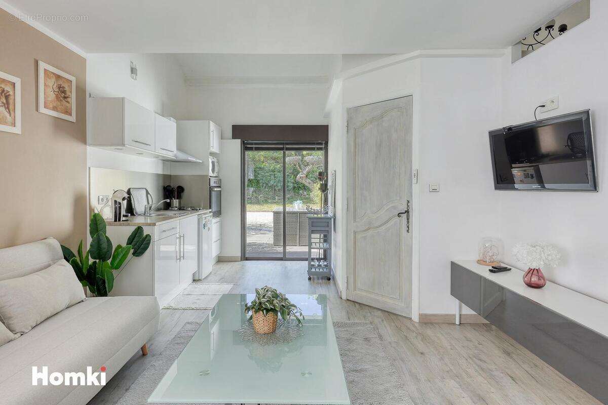 Maison à SOLLIES-VILLE