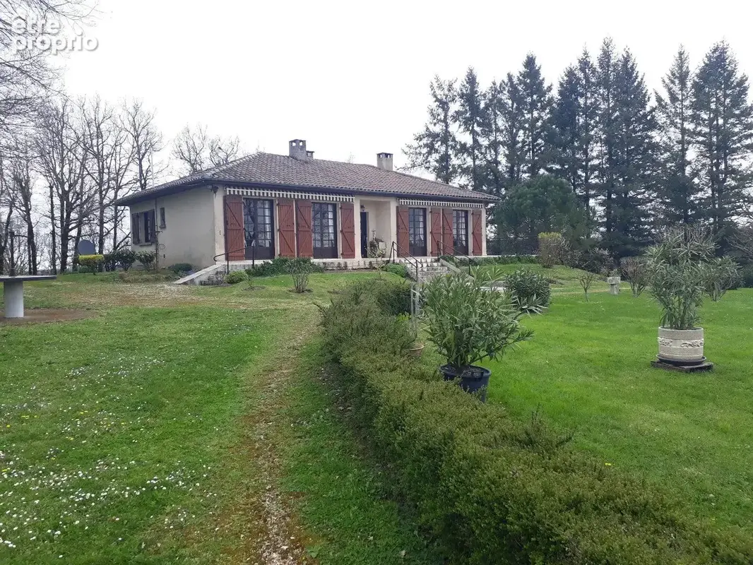 Propriété de caractère avec maison et dépendances sur 24 hectares dans le Lot - photo 30