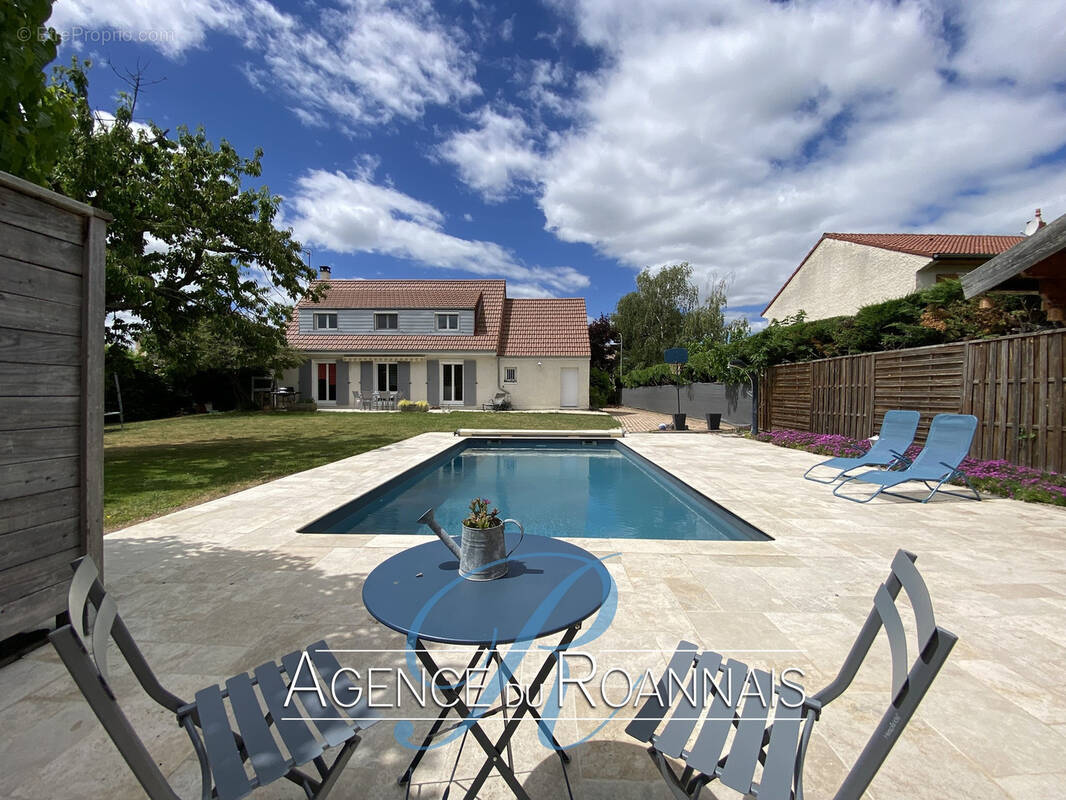 Maison à LE COTEAU